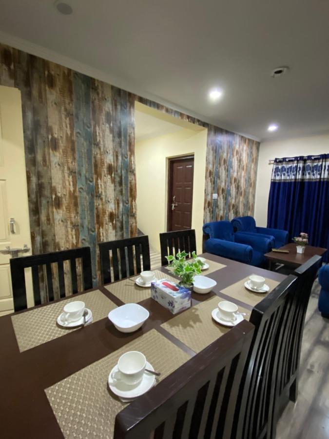 The Khayabaan - Luxurious Home Stay Away From Home Srīnagar Exteriér fotografie