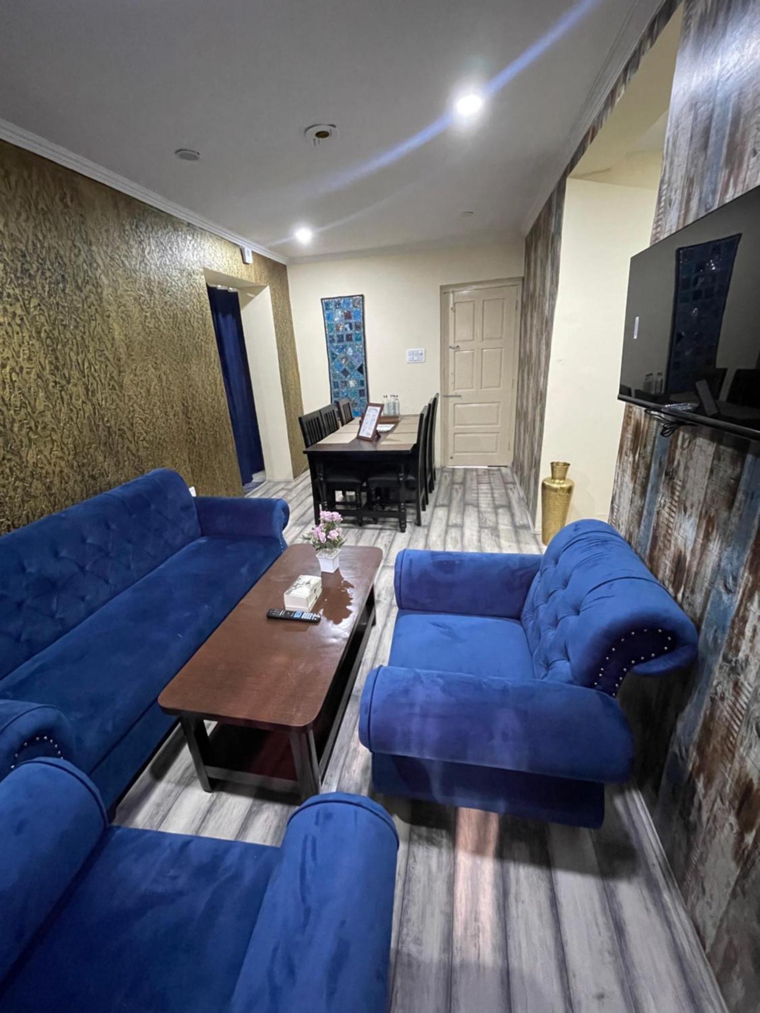 The Khayabaan - Luxurious Home Stay Away From Home Srīnagar Exteriér fotografie