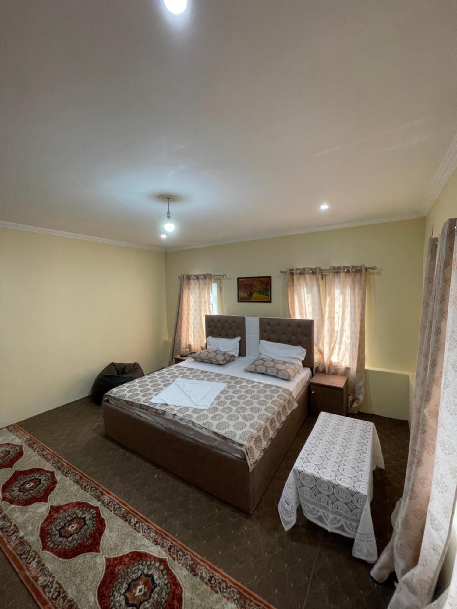 The Khayabaan - Luxurious Home Stay Away From Home Srīnagar Exteriér fotografie