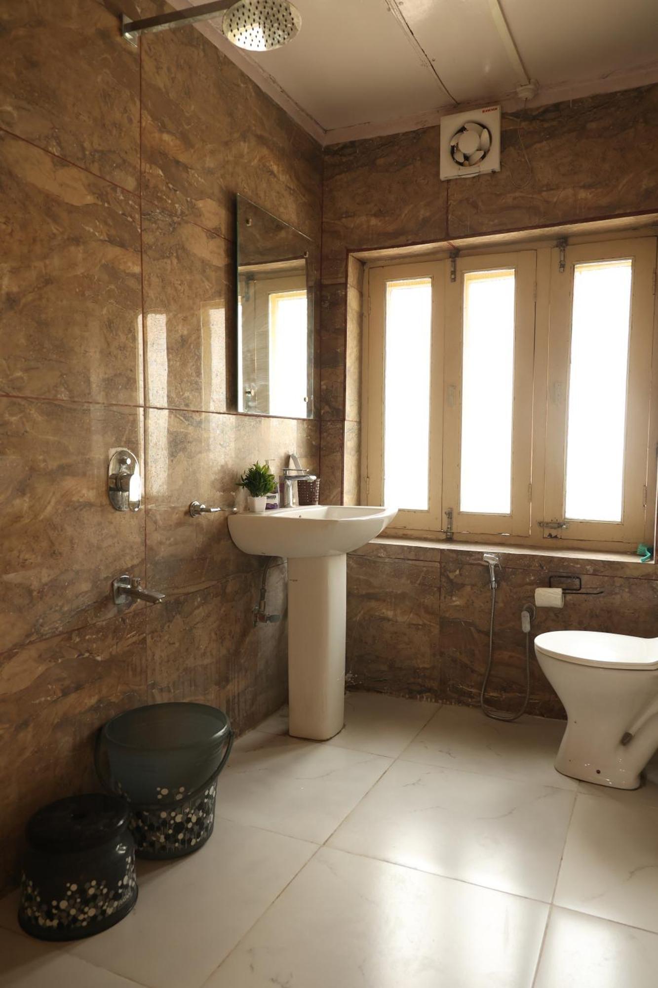 The Khayabaan - Luxurious Home Stay Away From Home Srīnagar Exteriér fotografie